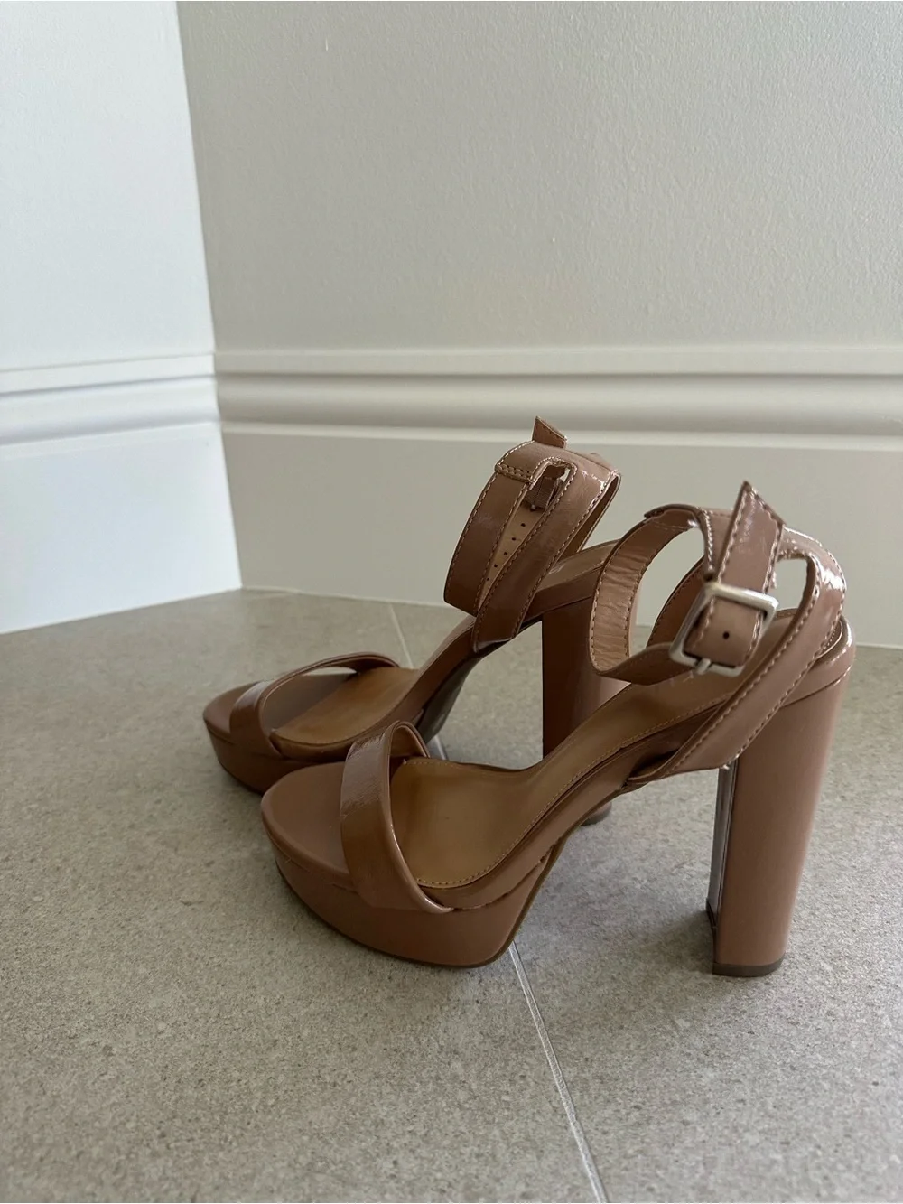 Bar III Ivy Patent Platform Ankle-Strap Sandal Tan Patent Sanda High Heel Sandal